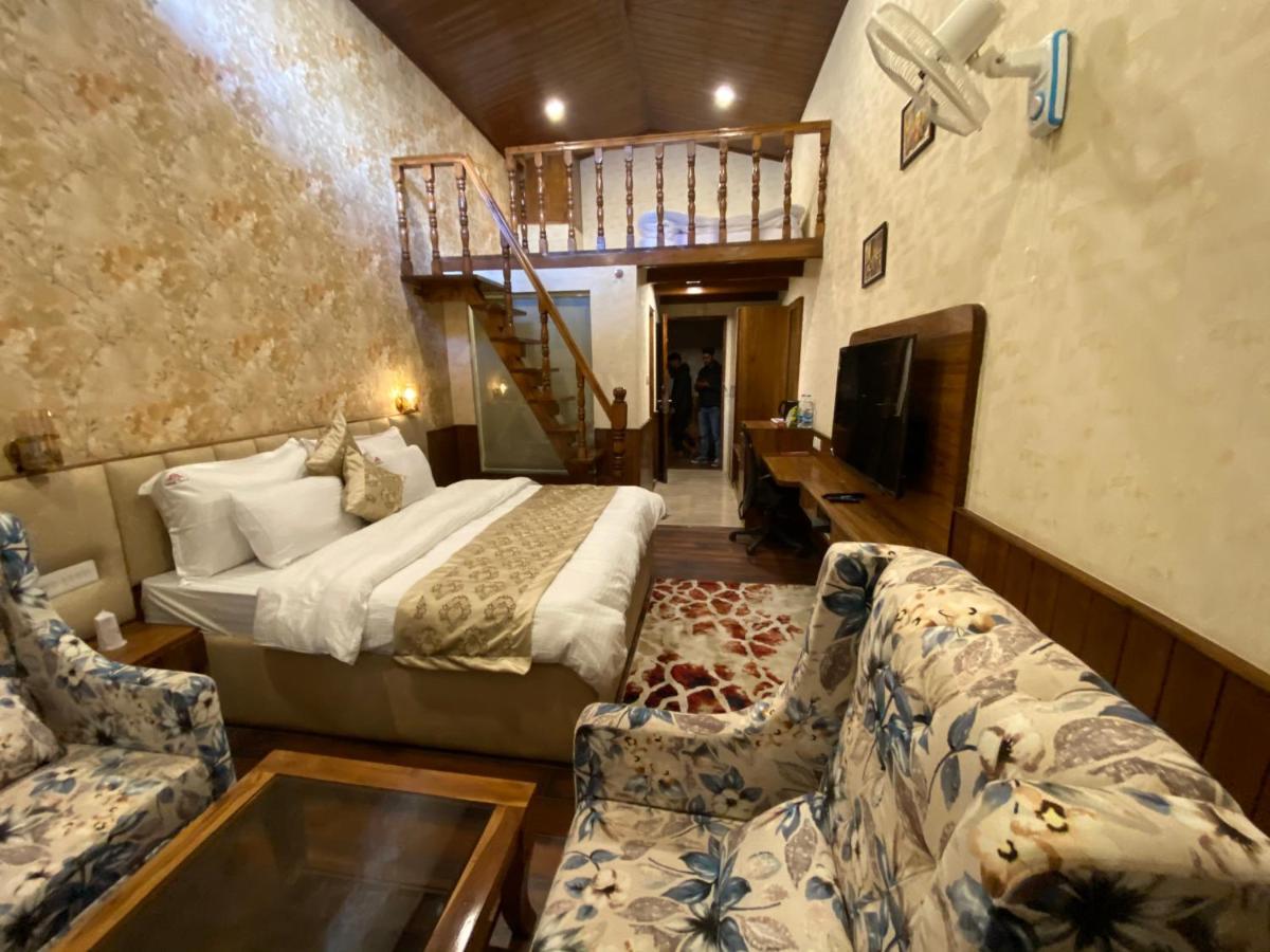 Royal Castle Hotel Kasol Bagian luar foto