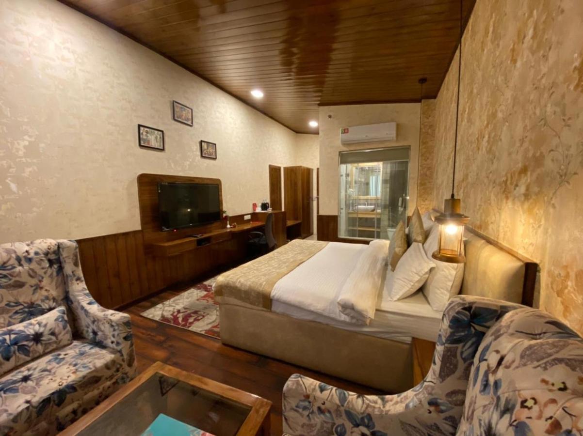 Royal Castle Hotel Kasol Bagian luar foto