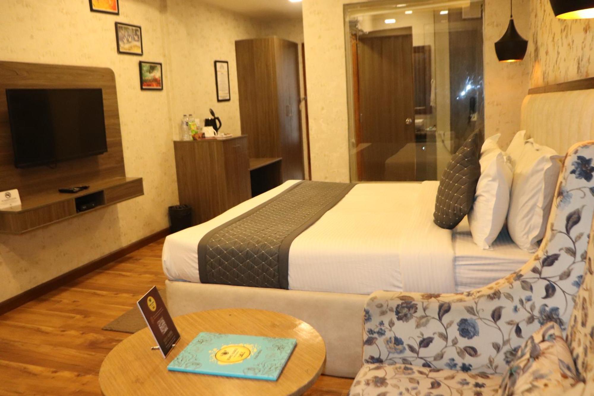 Royal Castle Hotel Kasol Bagian luar foto